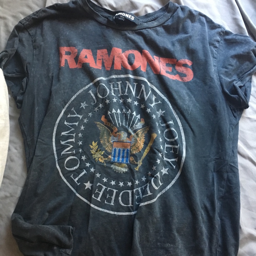 Tilly’s Graphic Tee